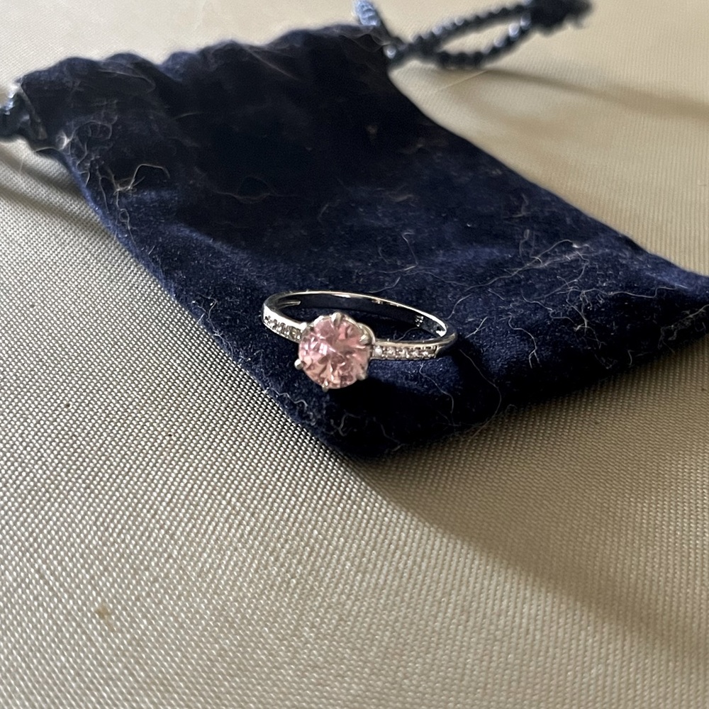 Pink rhinestone gem ring